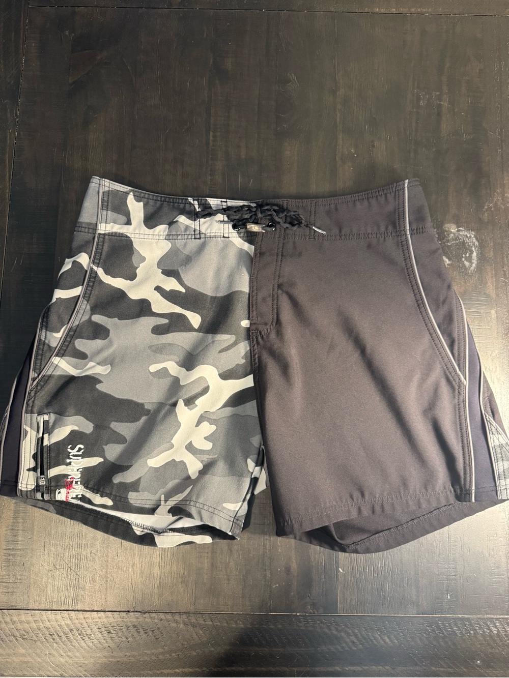 O’Neill Superfreak Men's Black & Gray Camo board shorts